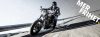Harley-Davidson-rytter på fjellvei på Dunlop-dekk