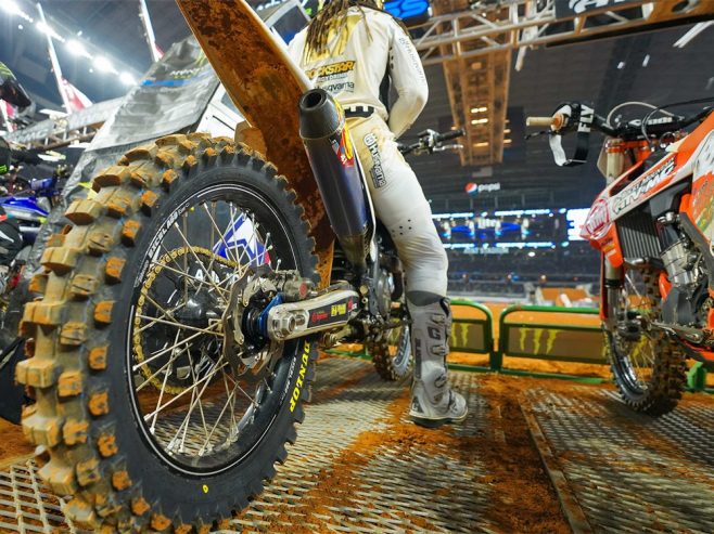 Dunlop stellt neuen Motocross-Reifen Geomax MX34 vor.