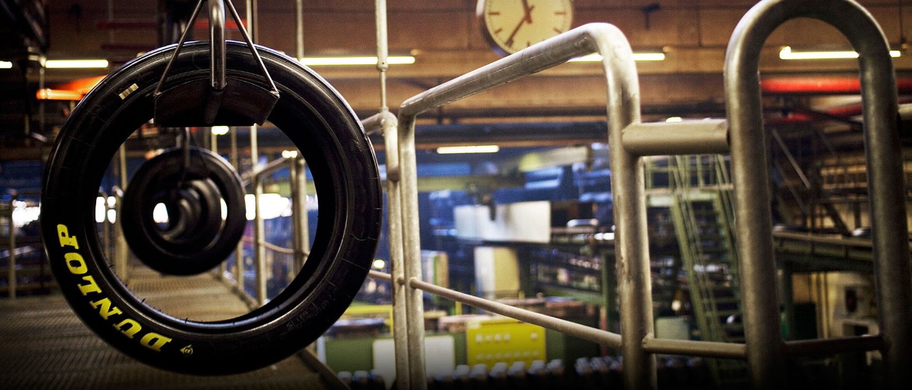 Dunlop tyre test in factory